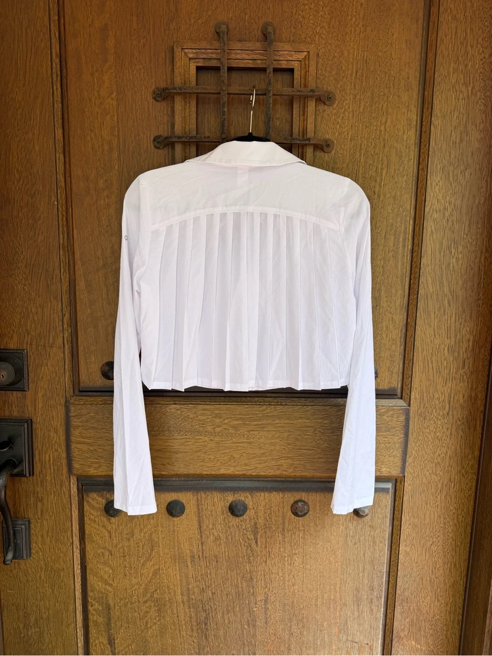 ALO Cropped White Collared Top with White Pleated Skort Size L